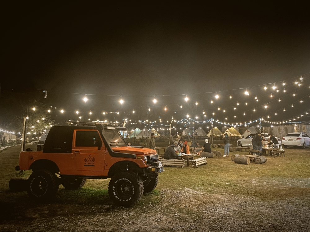 Amber Tone 400 frame with rich golden dusk tones from the app